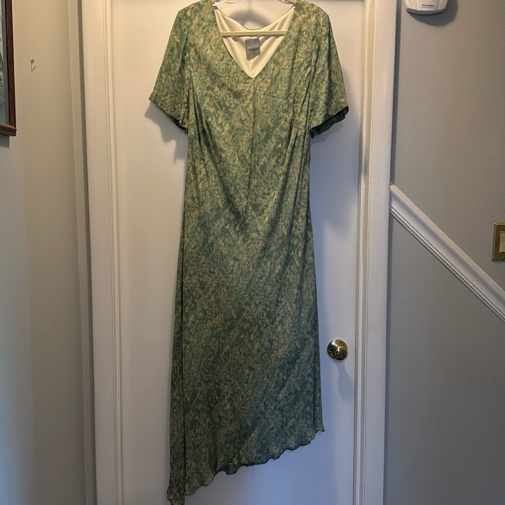 Rabbit Rabbit Rabbit Designs Short-sleeve Dress, green, size 16W